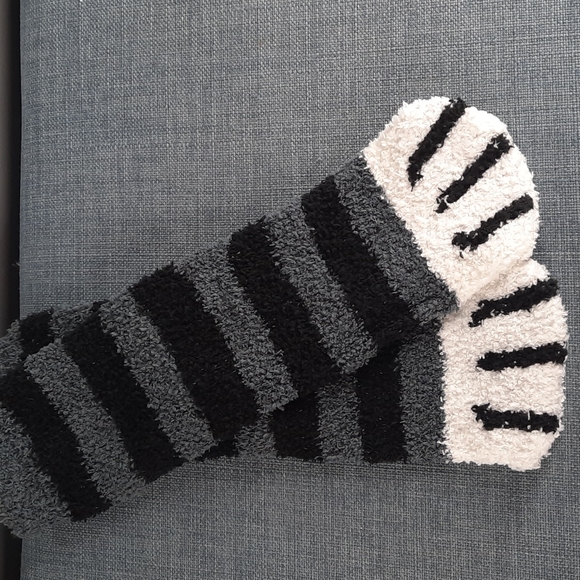 Cat Paw Foot Sock Sox Sock Fuzzy Soft Slipper Thick Warm Cozy Unisex Kids Child - Picture 2 of 4